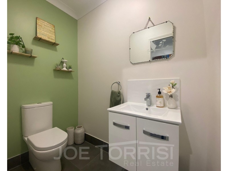 27 Karobean Drive, Mareeba QLD 4880