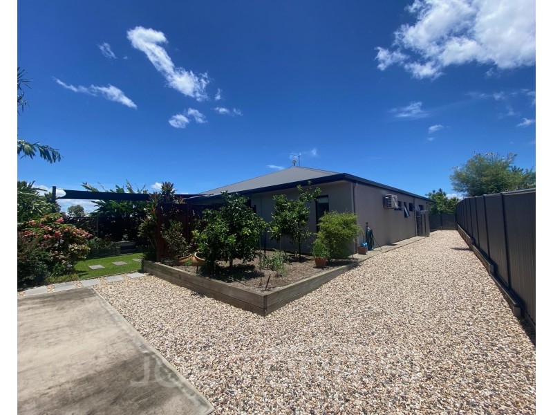 27 Karobean Drive, Mareeba QLD 4880
