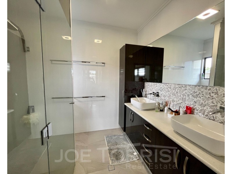 15 Wren Close, Mareeba QLD 4880