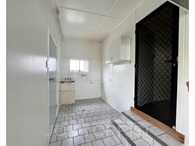 7 Durston Street, Mareeba QLD 4880