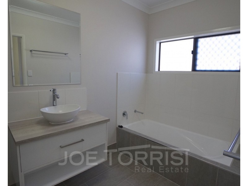 5 Curlew Close, Mareeba QLD 4880