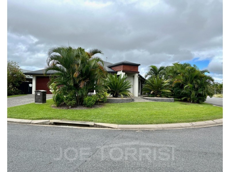 2 Curlew Close, Mareeba QLD 4880