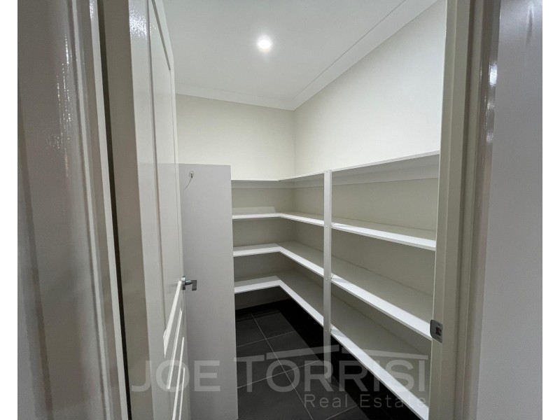 2 Curlew Close, Mareeba QLD 4880