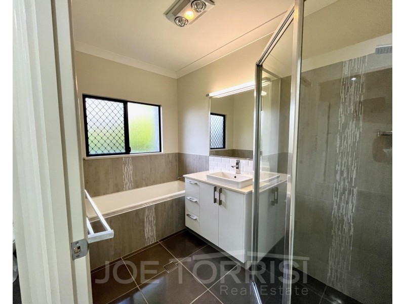 2 Curlew Close, Mareeba QLD 4880