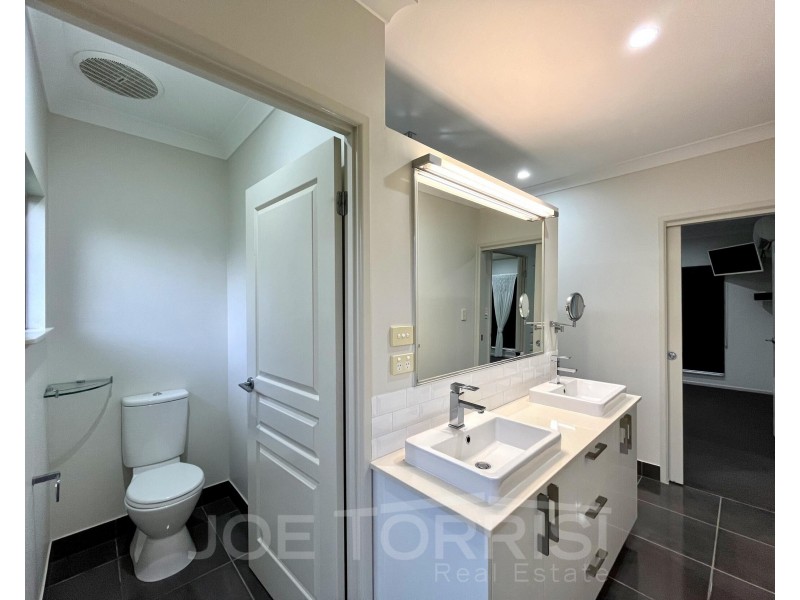 2 Curlew Close, Mareeba QLD 4880