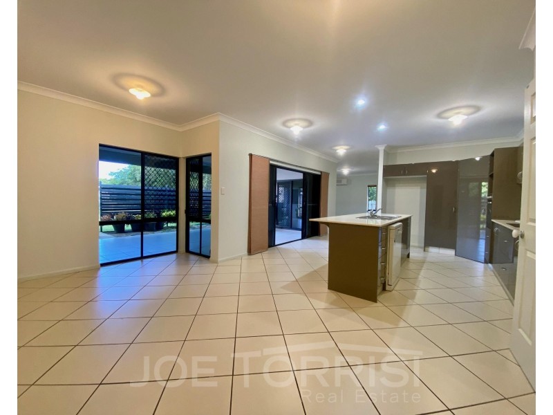14 River Drive, Mareeba QLD 4880