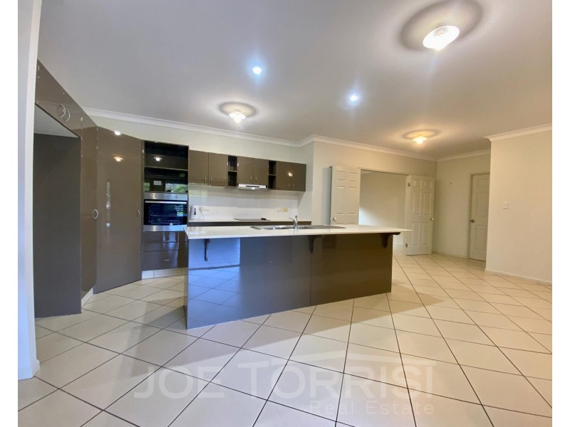 14 River Drive, Mareeba QLD 4880