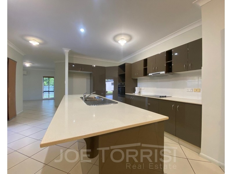 14 River Drive, Mareeba QLD 4880