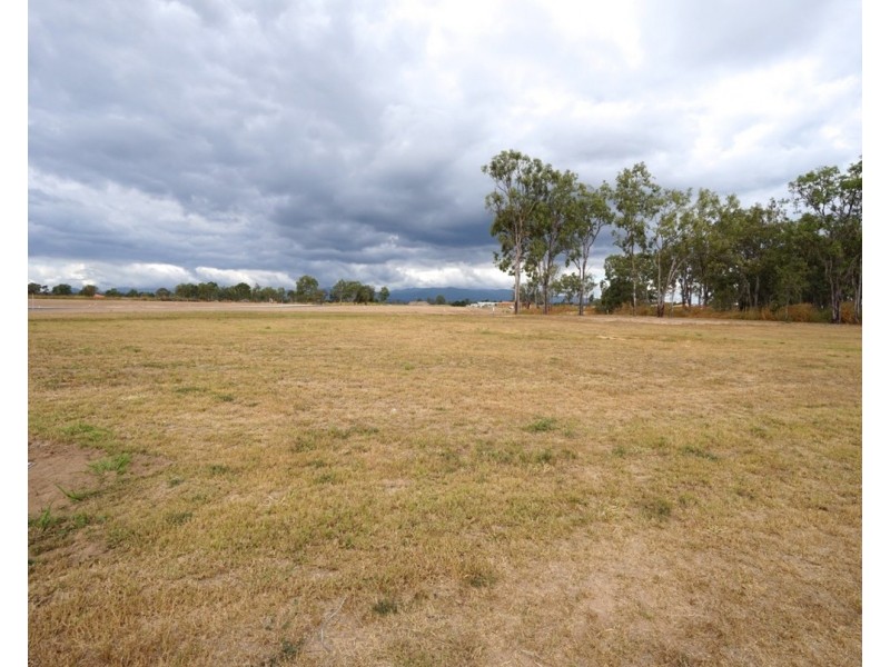 4 Yarrabee Close, Mareeba QLD 4880