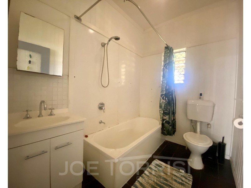 8 Rankin Street, Mareeba QLD 4880