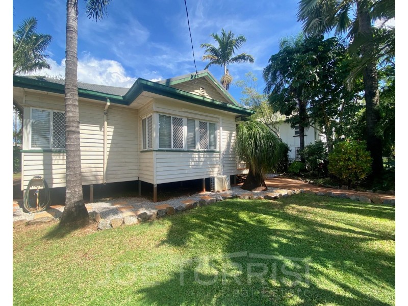 8 Rankin Street, Mareeba QLD 4880