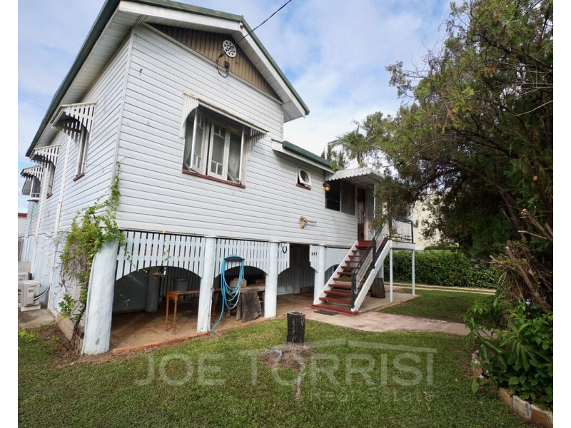 119 Walsh Street, Mareeba QLD 4880