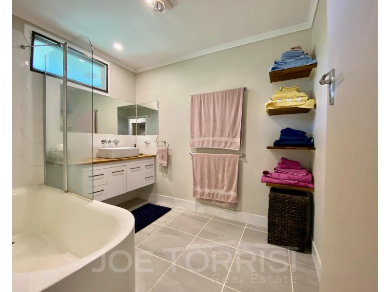 2 Shepherd Street, Mareeba QLD 4880