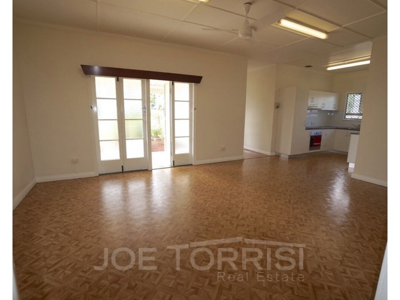 60 Mason Street, Mareeba QLD 4880