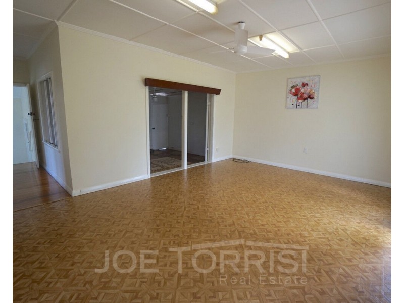 60 Mason Street, Mareeba QLD 4880