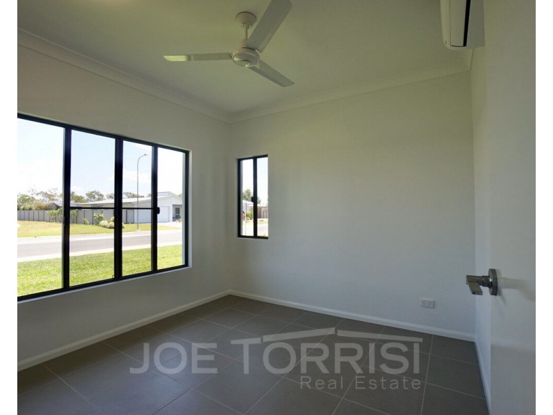 2 Merindah Close, Mareeba QLD 4880