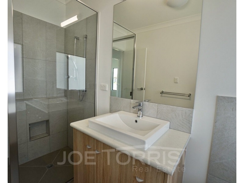 2 Merindah Close, Mareeba QLD 4880