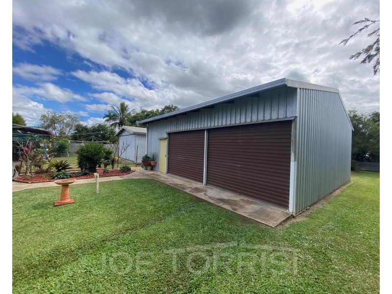 33 Robins Street, Mareeba QLD 4880