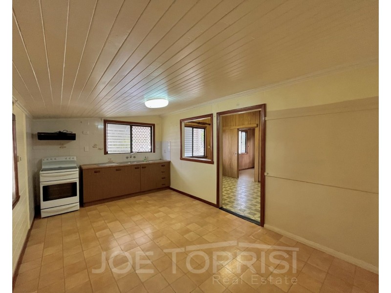 27 Vaughan Street, Mareeba QLD 4880