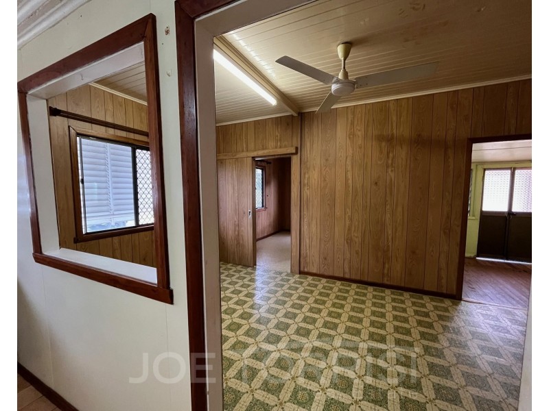 27 Vaughan Street, Mareeba QLD 4880