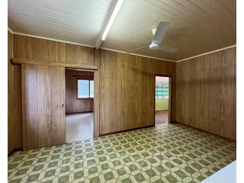 27 Vaughan Street, Mareeba QLD 4880