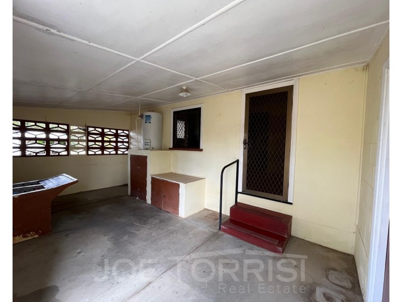 27 Vaughan Street, Mareeba QLD 4880