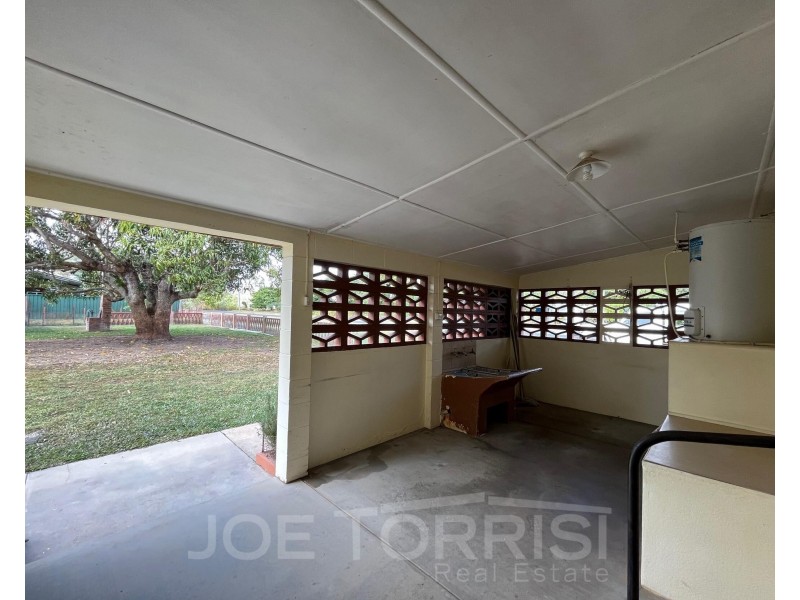 27 Vaughan Street, Mareeba QLD 4880
