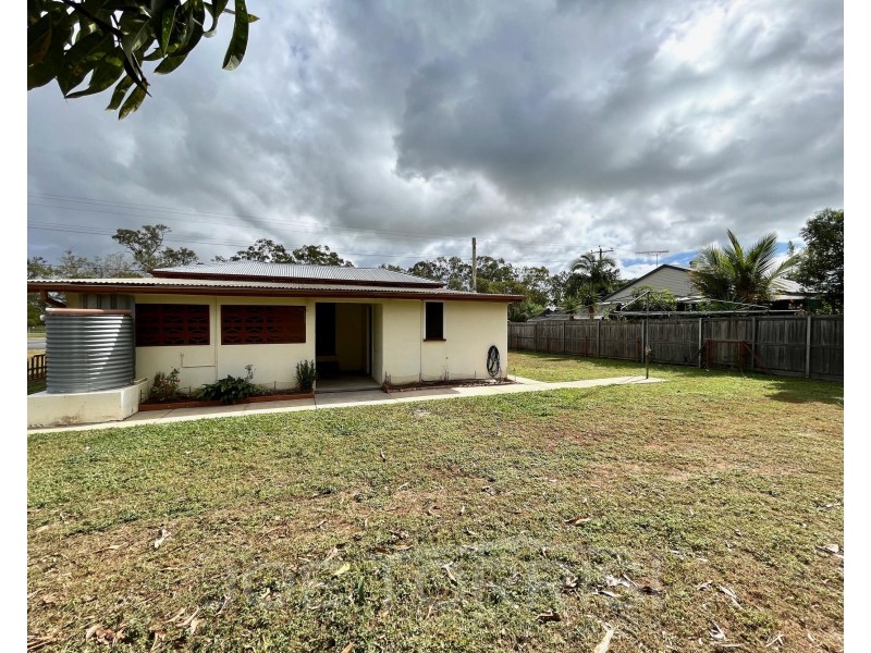 27 Vaughan Street, Mareeba QLD 4880