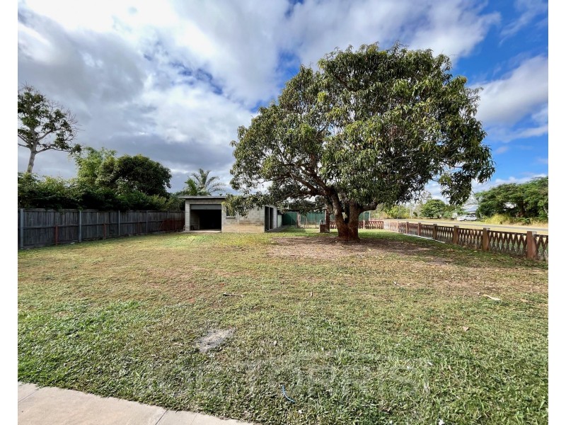 27 Vaughan Street, Mareeba QLD 4880