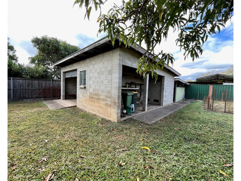 27 Vaughan Street, Mareeba QLD 4880