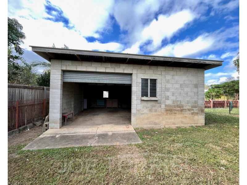 27 Vaughan Street, Mareeba QLD 4880
