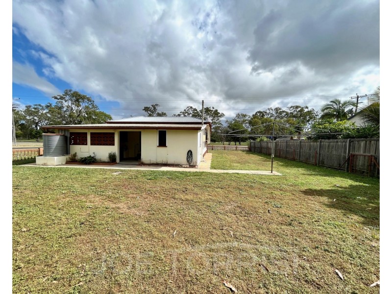 27 Vaughan Street, Mareeba QLD 4880