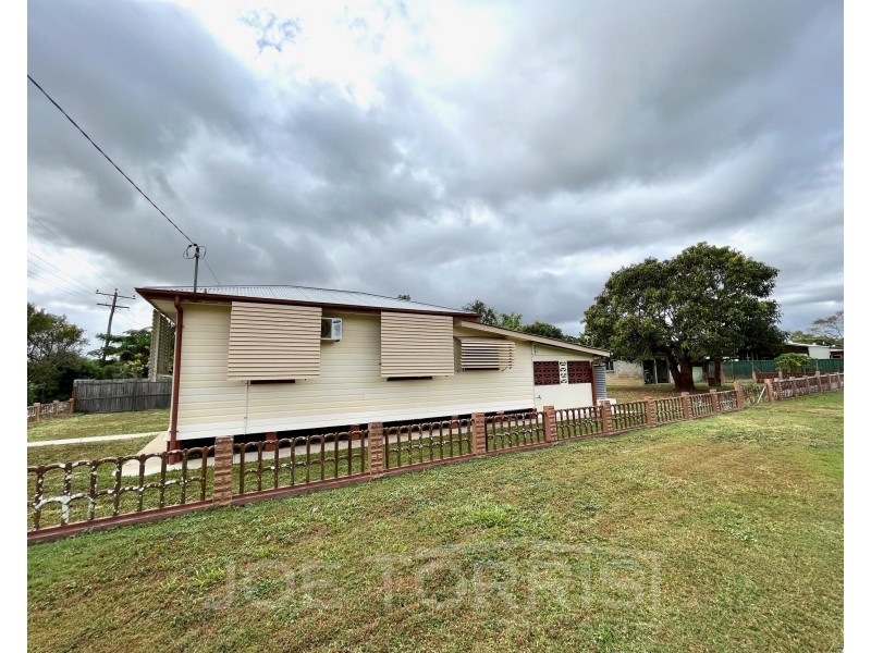 27 Vaughan Street, Mareeba QLD 4880