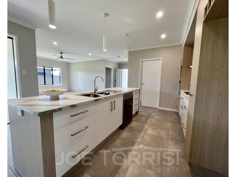 60 Karobean Drive, Mareeba QLD 4880