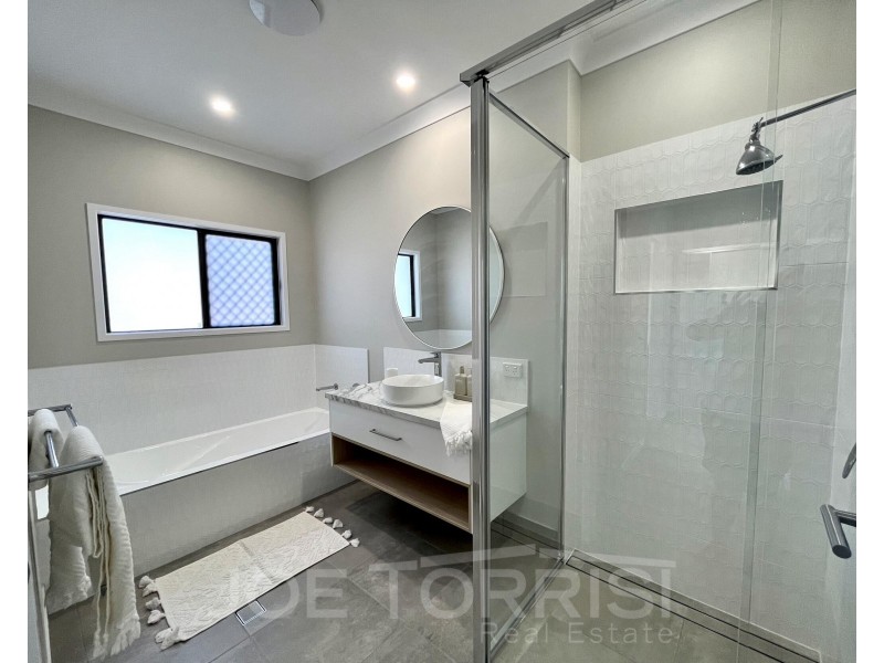 60 Karobean Drive, Mareeba QLD 4880