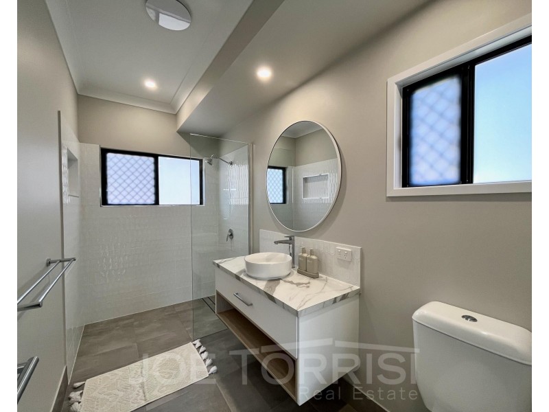 60 Karobean Drive, Mareeba QLD 4880