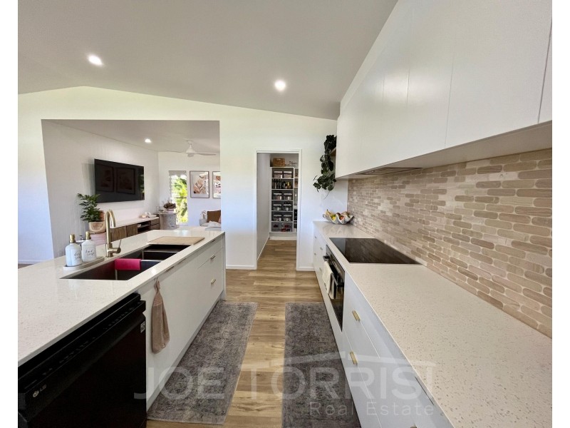 6 Norman Street, Mareeba QLD 4880