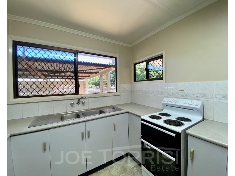 7 Borland Street, Mareeba QLD 4880