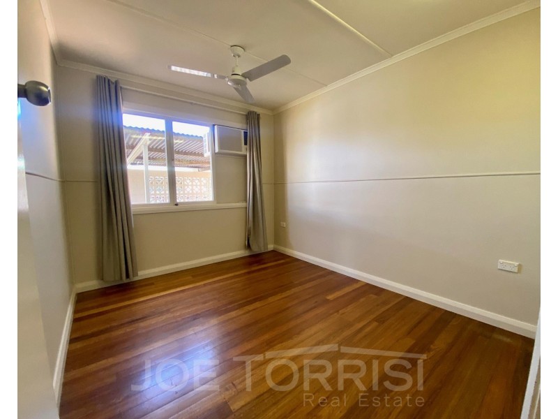 7 Borland Street, Mareeba QLD 4880