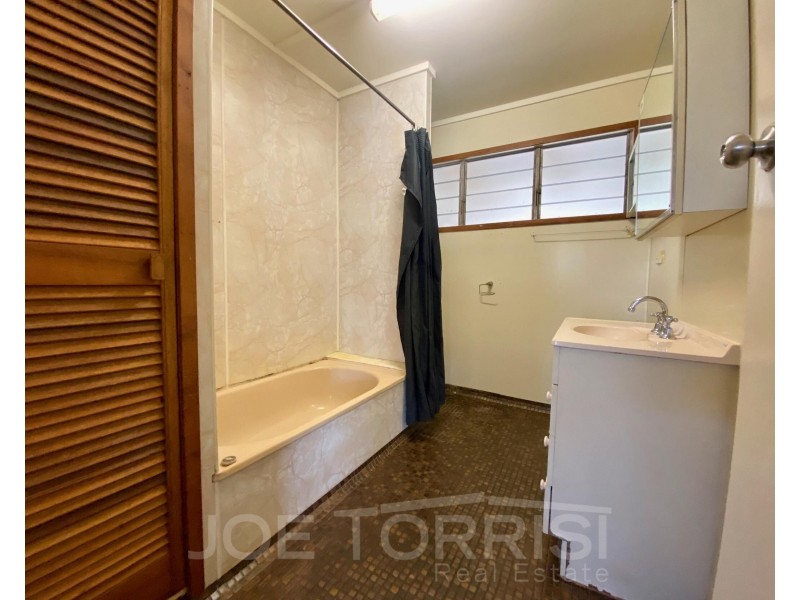 7 Borland Street, Mareeba QLD 4880