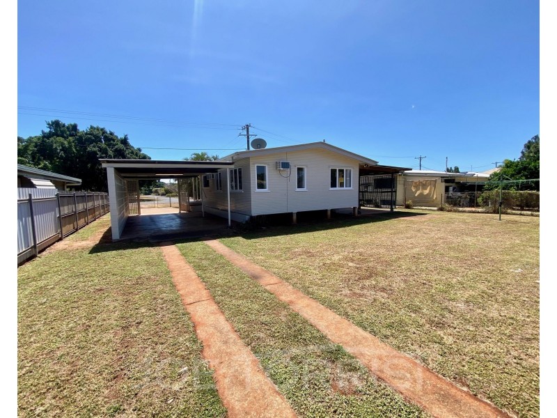 7 Borland Street, Mareeba QLD 4880