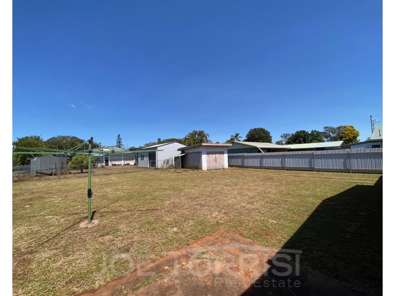 7 Borland Street, Mareeba QLD 4880
