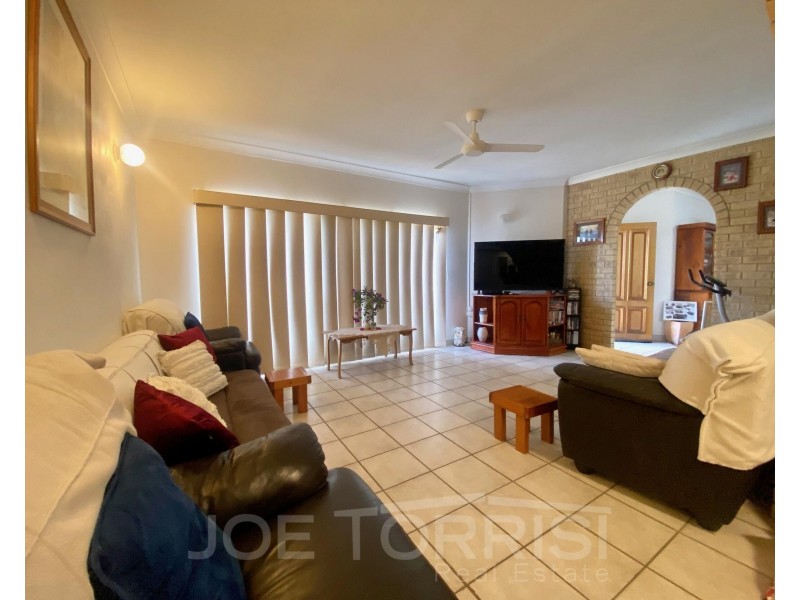 11 Dangaard Street, Mareeba QLD 4880