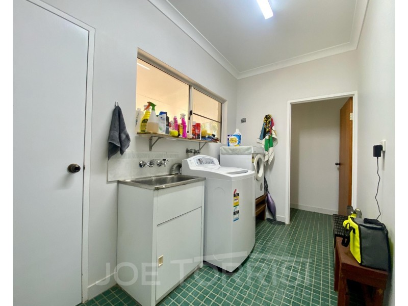 11 Dangaard Street, Mareeba QLD 4880