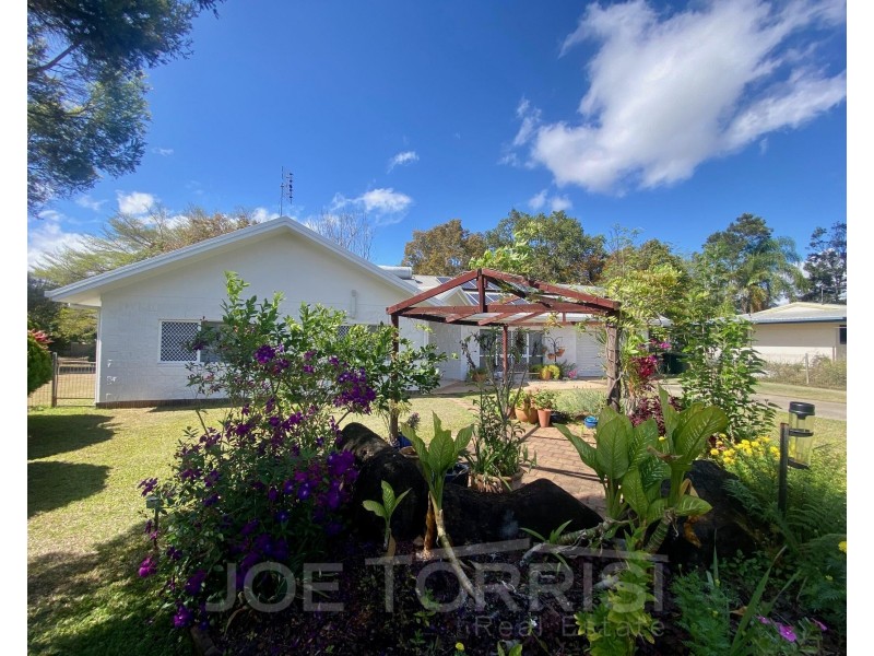 11 Dangaard Street, Mareeba QLD 4880