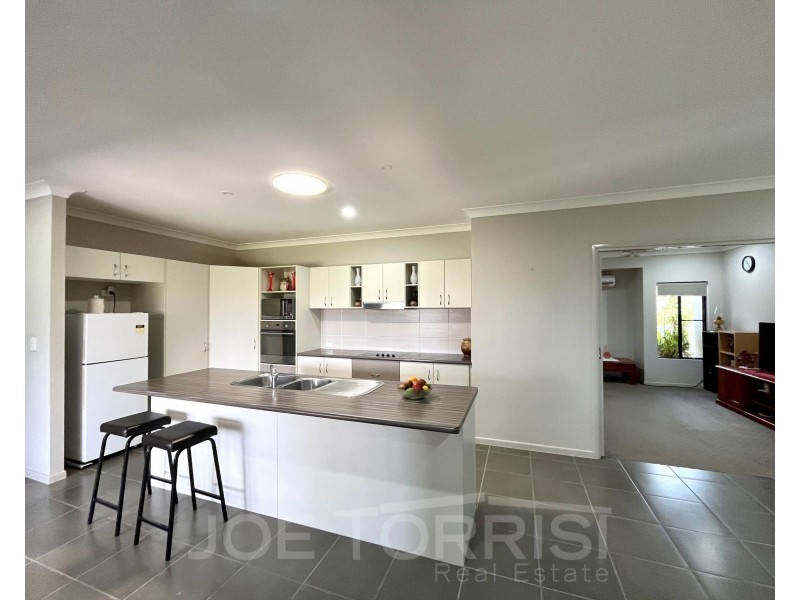 93 Hoolahan Drive, Mareeba QLD 4880