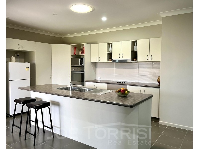 93 Hoolahan Drive, Mareeba QLD 4880