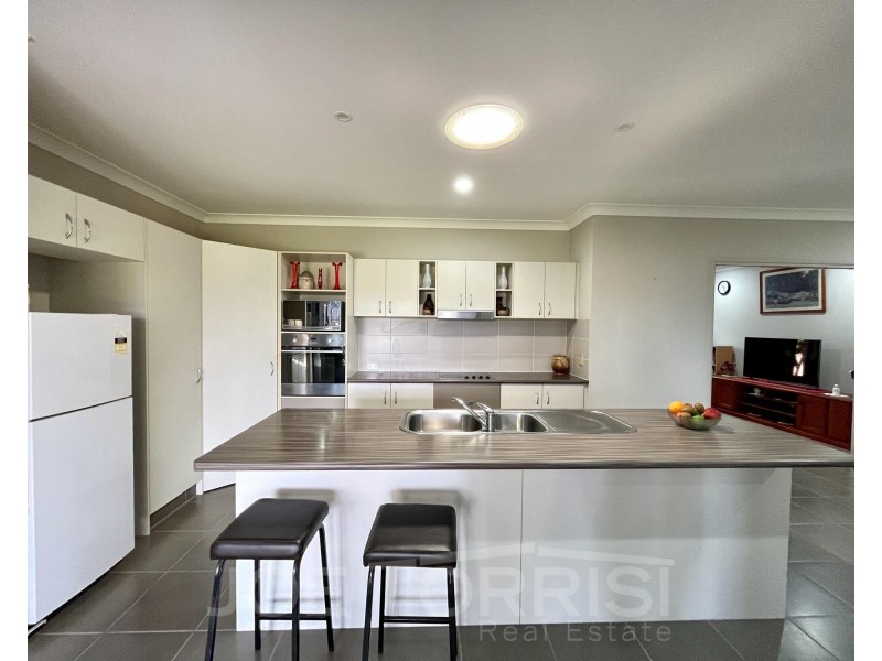 93 Hoolahan Drive, Mareeba QLD 4880