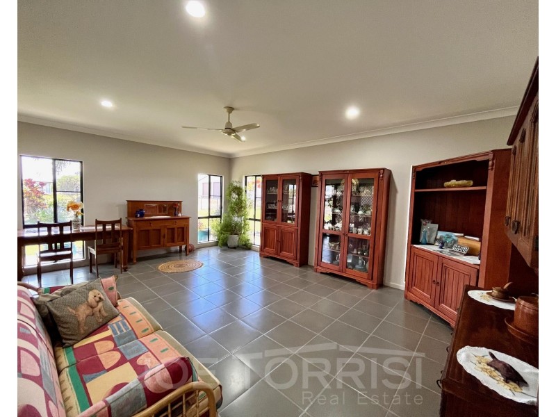 93 Hoolahan Drive, Mareeba QLD 4880