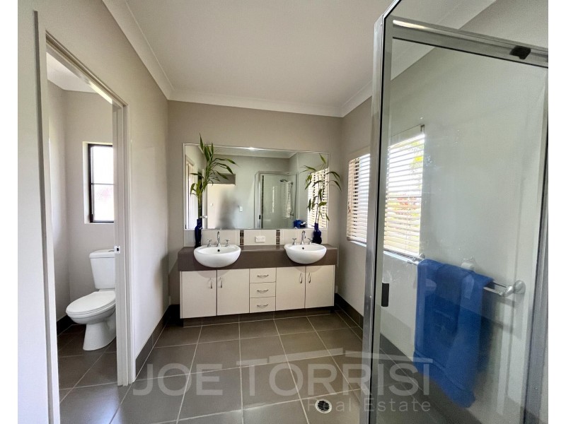 93 Hoolahan Drive, Mareeba QLD 4880